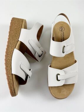 White Mountain Footbed Gelato Wedge Sandals Womens 10M White Leather NEW